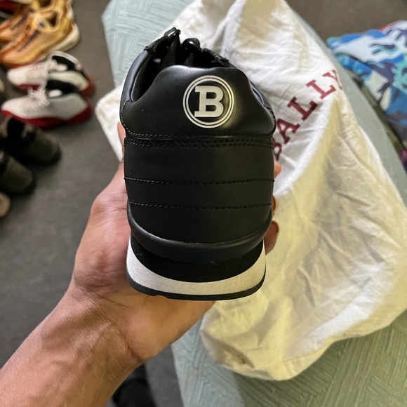 Size 10 - Picture 8 of 8